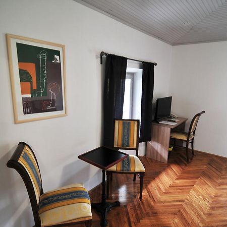 לובראן Hotel Villa Laurel מראה חיצוני תמונה