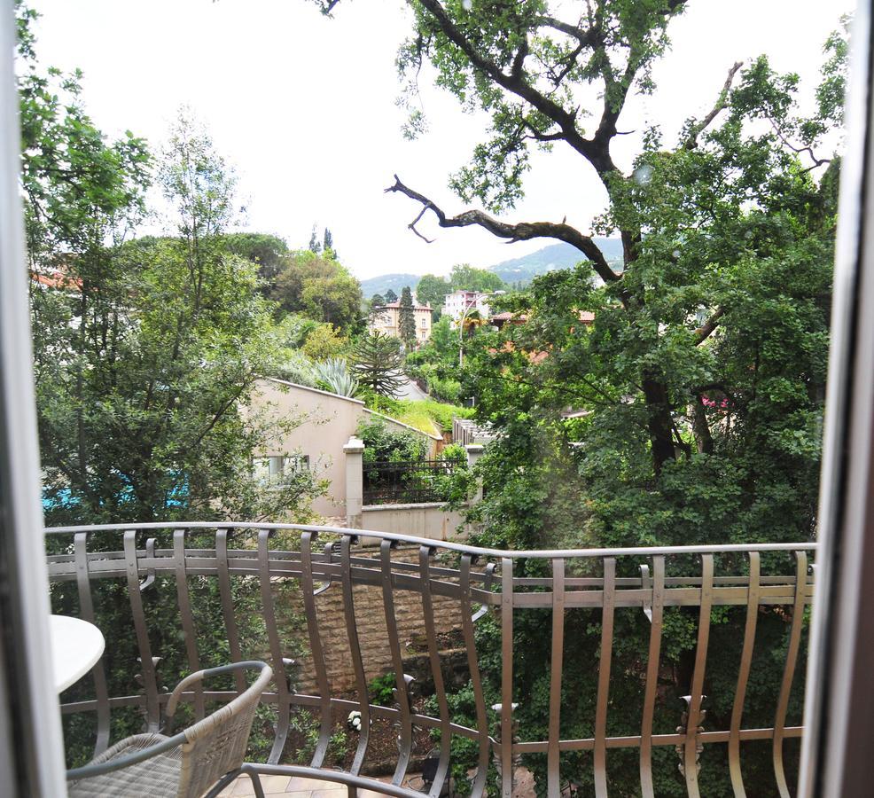 לובראן Hotel Villa Laurel מראה חיצוני תמונה